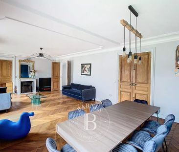 Tout savoir sur cet appartement dans le quartier Elysées-Madeleine,... - Photo 2