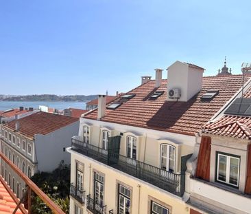Luxury Flat for rent in Chiado (Encarnacao), Misericórdia, Lisbon - Photo 4