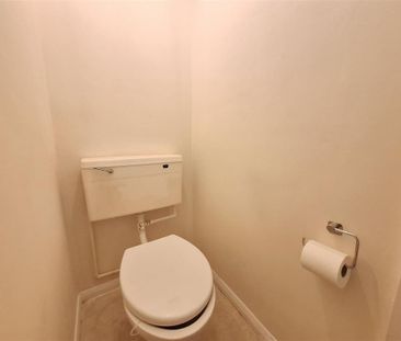 Studio to rent - Photo 6