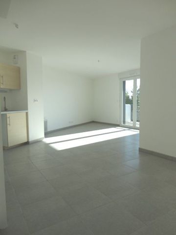 Location Appartement 3 pièces 64m² TOURS 37100 - Photo 3