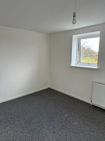 5 bedroom semi-detached house to rent - Photo 4