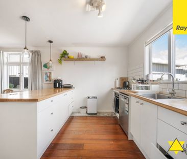 Lovely pet-friendly home in New Lynn! - Photo 6