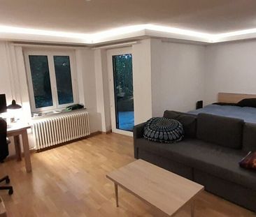 Appartement moderne de 1,5 pièce, meublé sur demande, avec sièges e... - Photo 1
