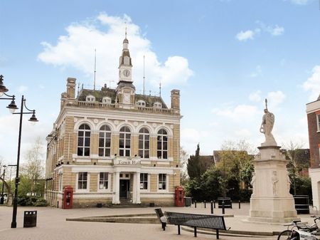 Old Town Hall, Market Square, Staines-Upon-Thames,TW18 - Photo 5