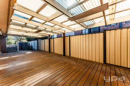 The Perfect Home with Solar Panels! - Photo 3