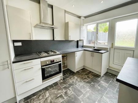 2 bedroom terraced house to rent - Photo 5