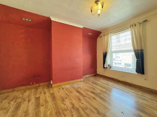 Clark Avenue, Leeds, LS9 - Photo 1