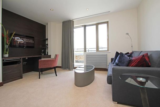3 bedroom flat to rent - Photo 1