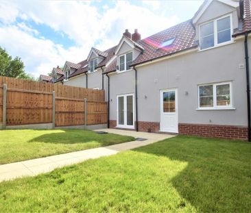 3 bedroom semi-detached house to rent - Photo 1