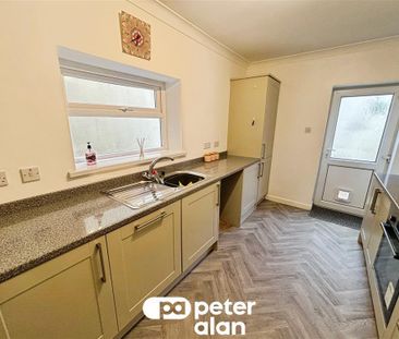 Commercial Street, Aberbargoed, BARGOED - Photo 6