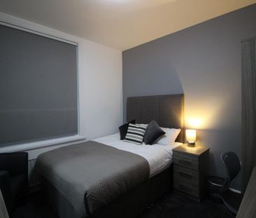 1 bedroom in a house share to rent - Photo 2