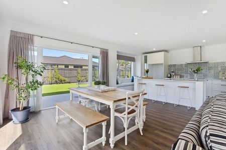 Short or Long Term Tenancy - Brand New 4 Bed Home - Photo 4