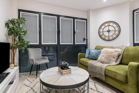 1 bedroom serviced apartment to rent - Photo 2