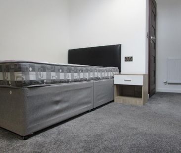 6 bedroom terraced house to rent - Photo 6