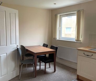 4 bedroom terraced house to rent - Photo 3