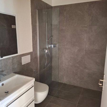 First rental: Wonderfully high rooms and plenty of space - Photo 4