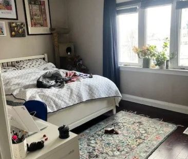 247 Lansdowne Avenue #2nd Fl - Photo 3