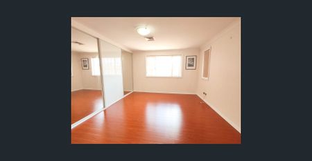 Modern North-Facing Townhouse in Prime Padstow Location - Photo 2