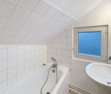 Appartement à louer - REIMS- HYPER CENTRE - Photo 4