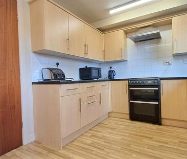 5 bedroom detached house to rent - Photo 5