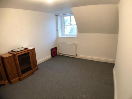 2 bedroom maisonette to rent - Photo 3