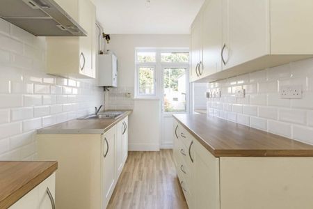Whytecliffe Road North, CR8, London - Photo 2