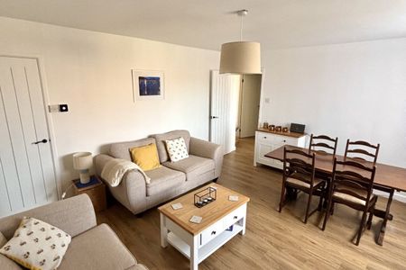 Dairy Court - Photo 2