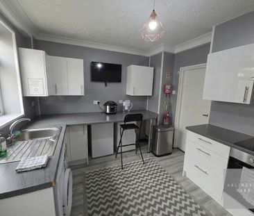 1 bedroom in a house share to rent - Photo 3