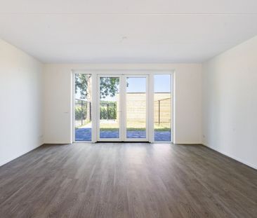 Te huur: Huis Anna J. Cooperstraat 11 in Almere - Photo 2