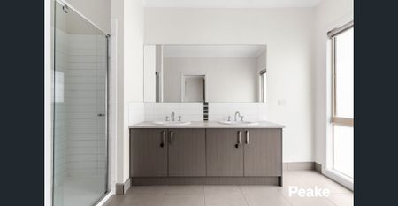 Spacious Lakeside Living, Walk To Everything - Photo 3