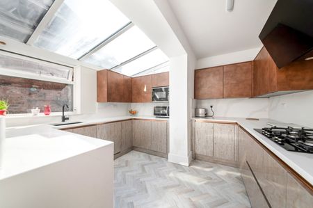 5 bedroom terraced house to rent - Photo 5