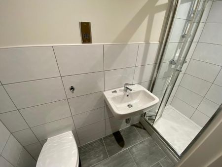 1 bedroom flat to rent - Photo 2
