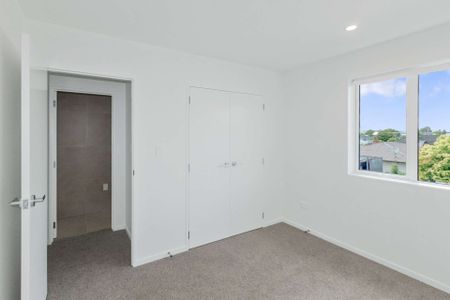 Stunning New Build Home on Claymore Street - Photo 4