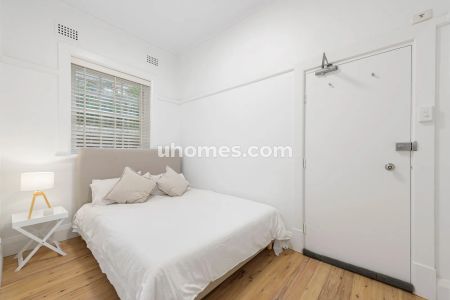 1Bedrooms, 1Bathrooms - Photo 4