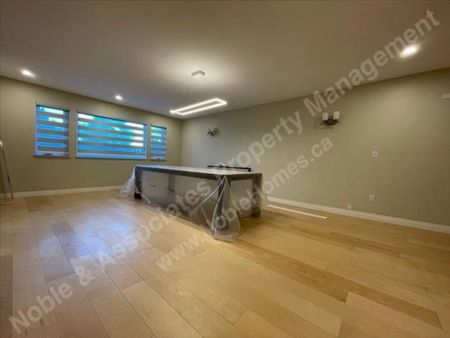 2790 167 Street Down Surrey - Photo 3