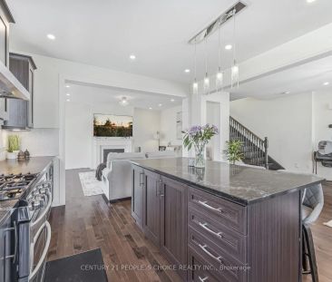 744 Kennedy Circle W #Upper - Photo 6