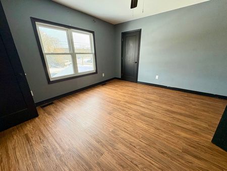 For Lease - 5815 Dorchester Road, Niagara Falls, Ontario - Photo 4