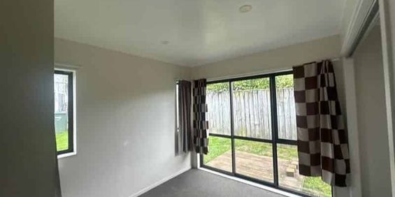 Home in the West - Photo 3