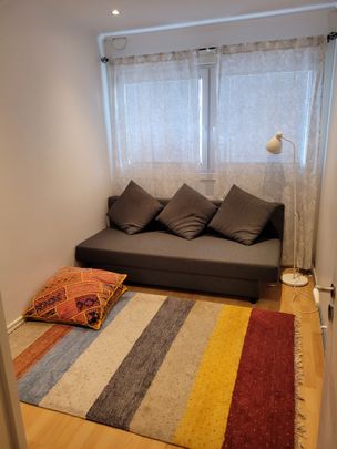 Postängsvägen, Norsborg - Photo 1