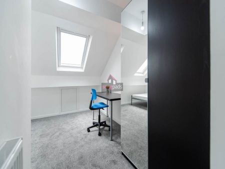 6 bedroom house to rent - Photo 2