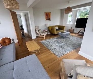 4 bedroom detached house to rent - Photo 2