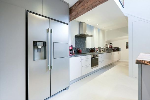 2 bedroom duplex to rent - Photo 1