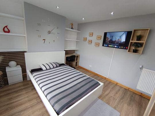 Room in a Shared Flat, Honeybog Road, G52 - Photo 1