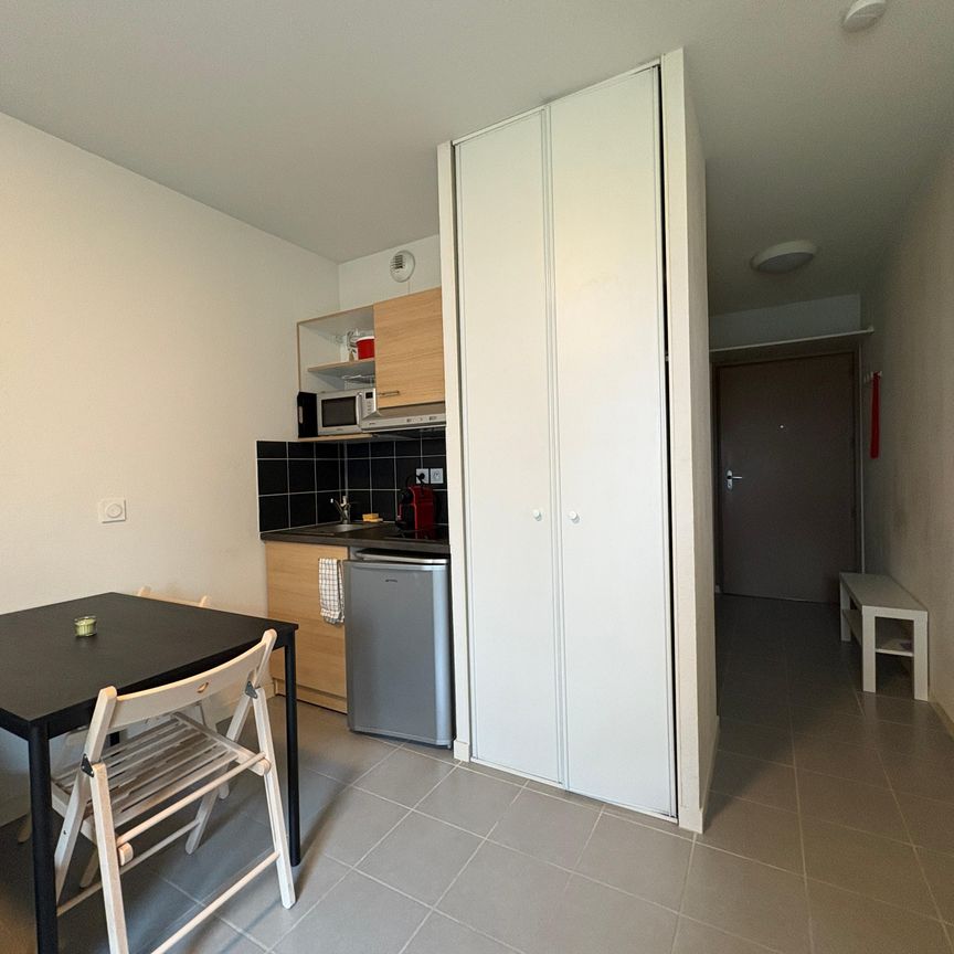 Location Appartement 1 pièce 19m² GRENOBLE 38000 - Photo 1