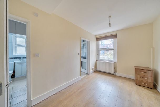 3 bedroom flat to rent - Photo 1