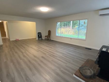 1115 Spruston Road - Photo 4