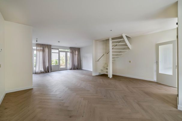 Van der Waalslaan 9 - Photo 1