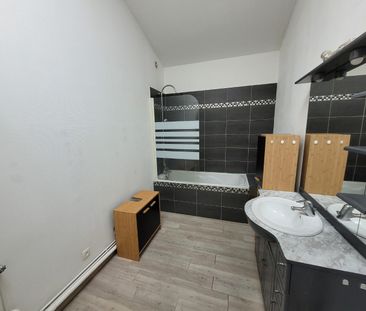 Location Appartement 2 pièces 69m² LOOS 59120 - Photo 4