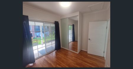 Charming granny flat in a quiet street, close to shops, cafes and transport. - Photo 5