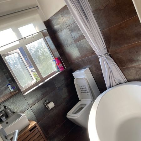 Room in a Shared House, Hereward Gardens, N13 - Photo 4